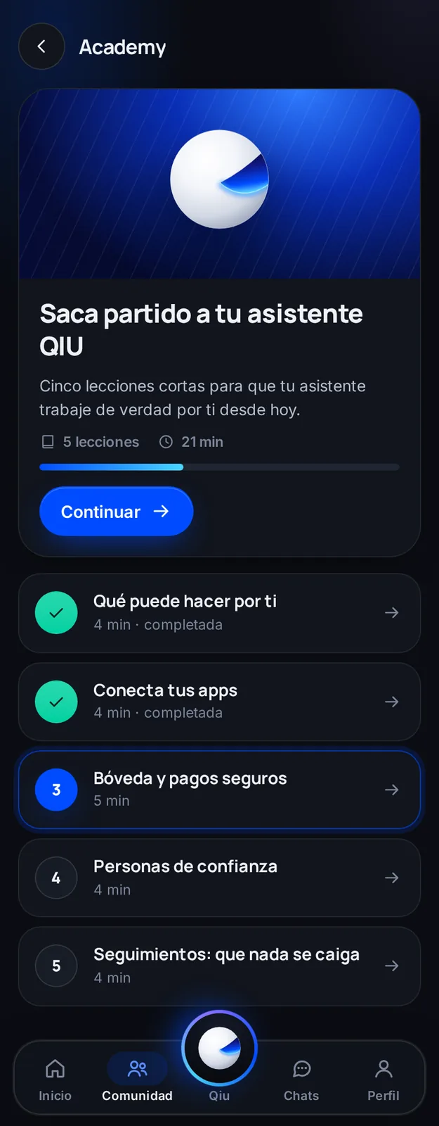 Cada curso se divide en lecciones breves: qué puede hacer por ti, cómo conectar tus apps, la bóveda y los pagos seguros o las personas de confianza.