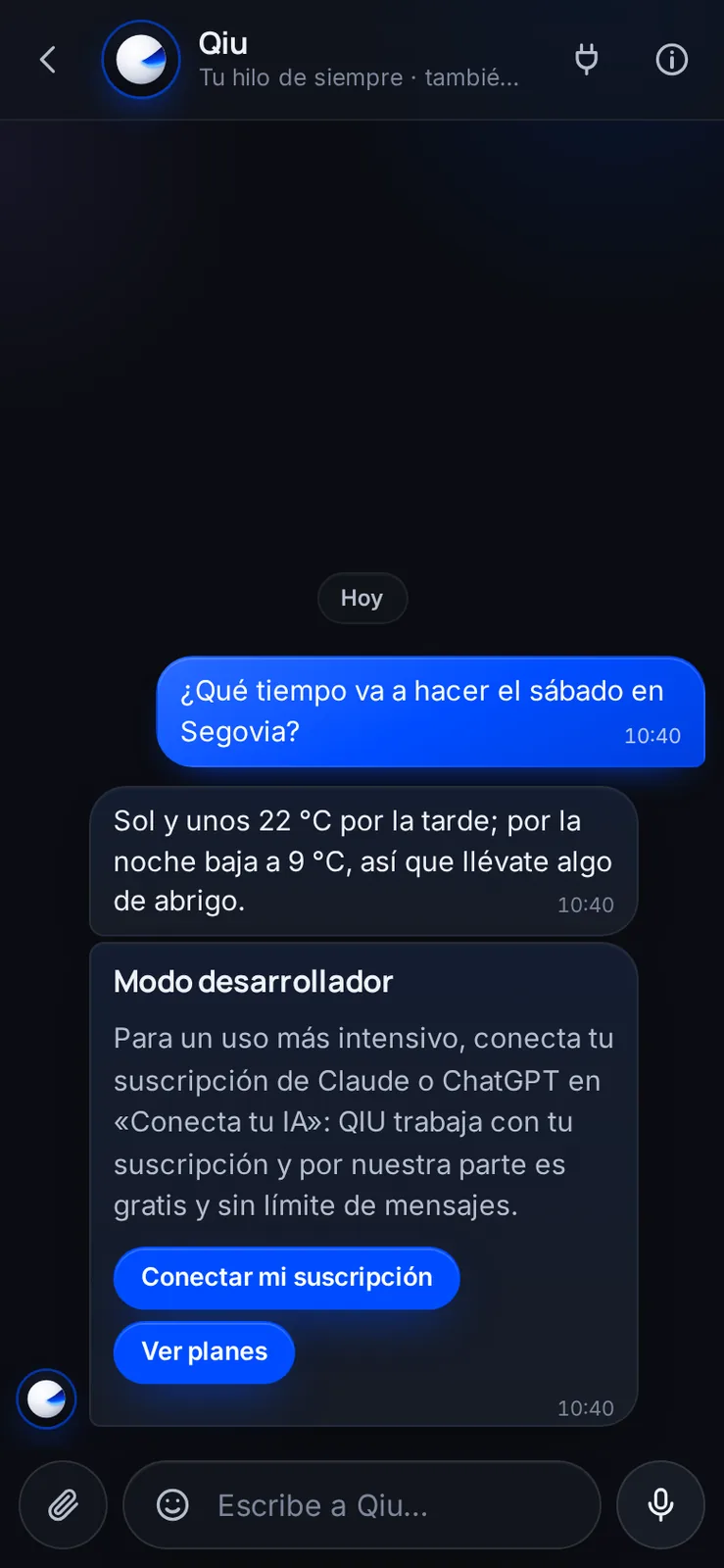 Cuando ya llevas unos cuantos mensajes, Qiu te sugiere conectar tu suscripción de Claude o ChatGPT para seguir sin límite y sin pagarnos nada.