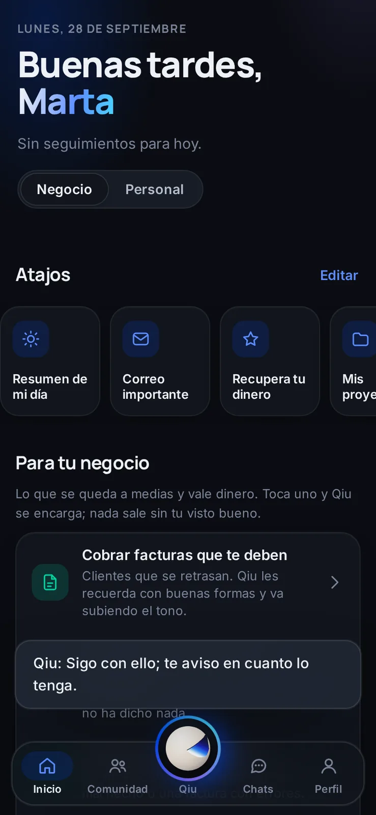 Si lo que le pides lleva un rato, Qiu te avisa de que sigue trabajando aunque estés en otra pantalla, y te escribe en cuanto lo tiene.